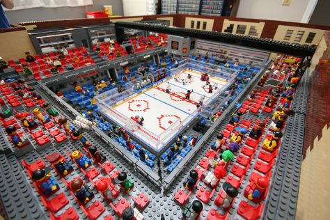 Lego Hockey...perfect for kids and adults who still feel like kids! Lego Hockey, Hockey Organization, Hockey Toys, Hockey Diy, Hockey Crafts, Hockey Arena, Hockey Room, Hockey Decor, Hockey Party