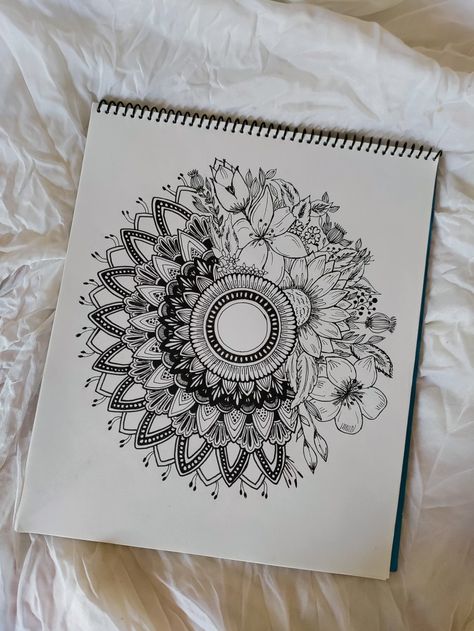 #mandala #art Mandala Art With Pencil Colour, Mandala Art For Boyfriend, Floral Mandala Art, Modern Mandala Art, Mandala Art Unique Designs, Mandala Drawing Colourful, Mandala Art Ideas Creative, Aesthetic Mandala Art, Mandala Illustration