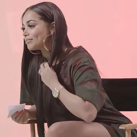 Lauren London Outfits, Lauren London Style, Cute Dimples, Ariana Grande Red Hair, Lauren London Nipsey Hussle, 90s Women, Lauren Nicole, Barbie Ferreira, Lauren London