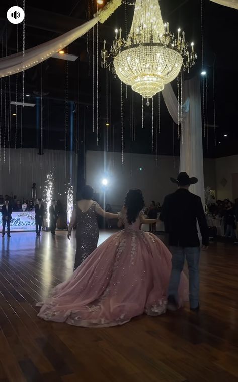 Ranch Quinceanera Ideas, Rancho Quince, Quince Aesthetic, Chambelanes Outfits Quinceanera, Quince Decorations Ideas, Quinceanera Traditions, Quinceanera Masquerade, Quince Pictures, Quince Stuff