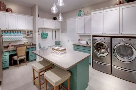 Capture Craft Room Layout, Laundry Craft Rooms, Laundry Room/mud Room, Dream Laundry Room, Basement Laundry, Mudroom Laundry Room, Laundry Room Layouts, Laundry Room Remodel, Laundry Room Inspiration