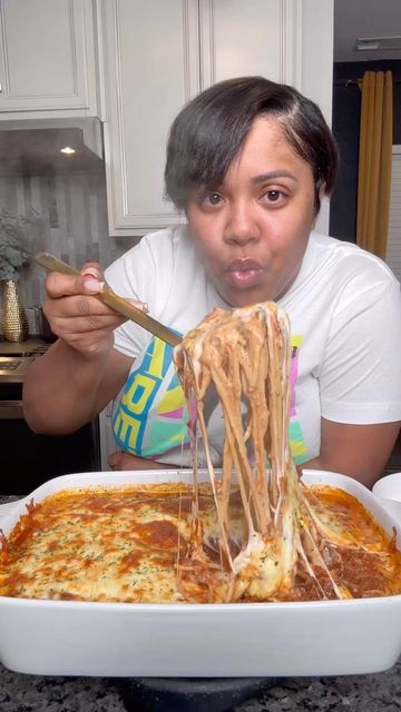 Pasta With Alfredo And Spaghetti Sauce, Spaghetti Alfredo Pasta, Spaghetti Casserole With Alfredo Sauce, Alfredo Spaghetti Sauce Pasta, Spaghetti Recipes With Alfredo Sauce, Spaghetti And Alfredo Sauce Mixed, Spaghetti Recipes Videos, Spaghetti Rolls, Alfredo And Spaghetti Sauce Pasta