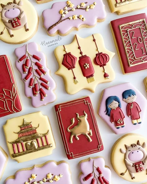 Hanamade Cookies (@hanamade.cookies) posted on Instagram: “These festive Lunar New Year cookies were such a nice break from Valentine’s cookie madness this week! . . . . . . . . . . . . . . . . . .…” • Feb 9, 2021 at 3:19pm UTC Chinese New Year Dragon Cookies Decorated, Lunar New Year Cookies Decorated, Lunar New Year Sugar Cookies, Chinese New Year Sugar Cookies, Chinese New Year Cookies Decorated, Lunar New Year Decorations, Lunar New Year Cookies, Lunar New Year Aesthetic, Lunar New Year Food