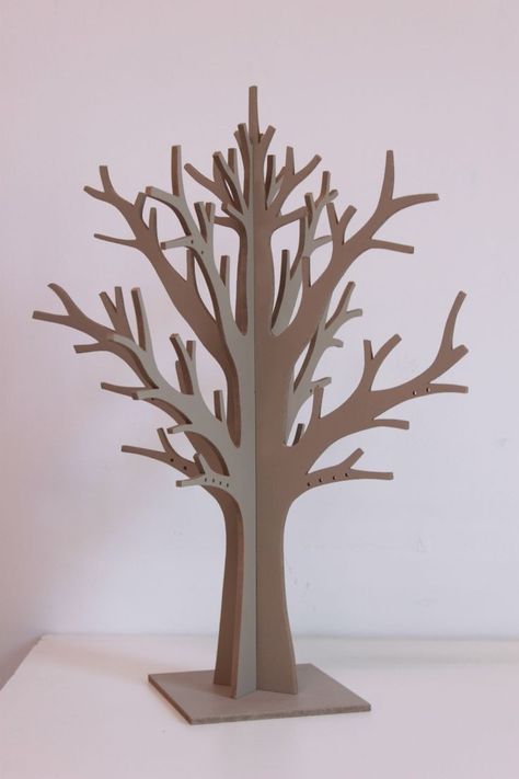 Cardboard Tree, Tree Props, Funky Painted Furniture Diy, Set Design Theatre, Painted Furniture Diy, Diy Garden Furniture, Cardboard Art, Wooden Tree, Tree Sculpture