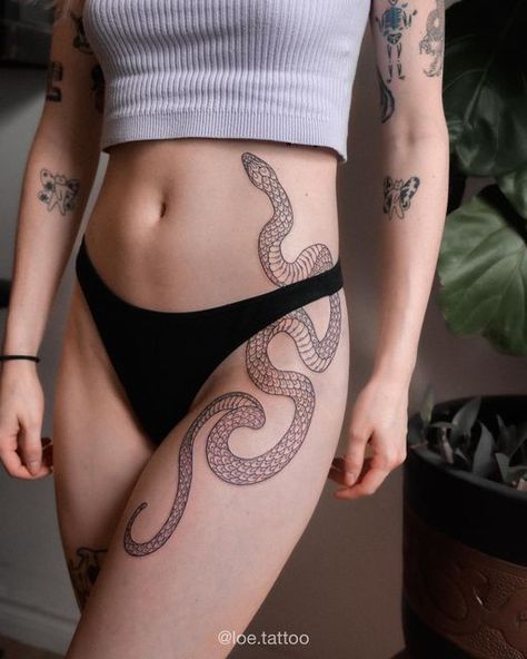 Snake Tattoo Leg Woman, Ouroboros Tattoo Thigh, Big Snake Tattoo Leg, Snake Tattoo On Stomach For Women, Snake Tattoo Thigh Women, Snake Around Thigh Tattoo, Snake Torso Tattoo, Leg Snake Tattoos Women, Snake Stomach Tattoos Women