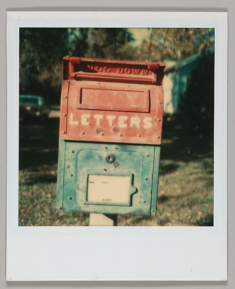 Walker Evans Polaroid, Walker Evans Photography, Southern Photography, Tina Modotti, Vintage Mailbox, Polaroid Picture, Glass Toys, American Photography, Photo Polaroid