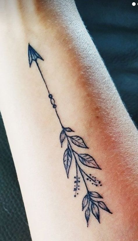 Feather Arrow Tattoo, Leon Tattoo, Simple Arrow Tattoo, Small Feather Tattoo, Arrow Tattoo On Wrist, Lotusblume Tattoo, Arrow Tattoos For Women, Small Arrow Tattoos, Protection Sigils