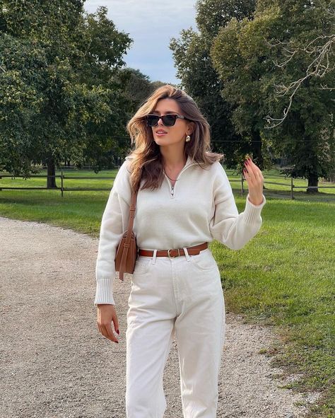 Héloïse ✽ (@heloise.guillet) • Instagram photos and videos Looks Kate Middleton, Mode Instagram, Country Attire, Corporate Outfits, Estilo Preppy, Elegante Casual, Casual Day Outfits, Stylish Work Outfits, Ținută Casual