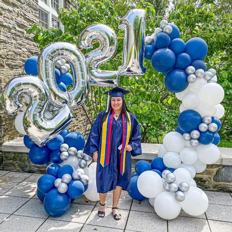 Charming Garlands on Instagram: “Penn State Abington’s graduation was POPPIN’! Your grad deserves some poppin’ decor too! Reserve your date NOW while we still have some…” Upcycling, Graduation Party Ideas Balloon Arch, Circle Graduation Backdrop, Graduate Balloon Decorations, 2024 Graduation Decorations, High School Graduation Balloon Garland, Senior Backdrop Ideas, Grad Party Decorations 2024, Blue And Silver Graduation Decorations