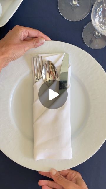 Manuela Mazzocco on Instagram: "✨Triple pocket fold napkin✨ Setting a beautiful table is an art form that goes beyond just placing dishes and utensils. It’s about creating an atmosphere that enhances the dining experience for both you and your guests.  You can easily add a touch of elegance to your table setting with this triple pocket fold - both sophisticated and practical Find this and several more napkin folds in my website. Link in profile. DM/comment for more  #napkinfold #tutorial #howto #napkin #tabledecor #holidaytable" How To Fold A Wedding Napkin, How To Fold Disposable Napkins, Paper Napkin Cutlery Folding, Casual Napkin Folding Ideas, How To Fold Napkins To Hold Silverware, Cutlery In Napkin Fold, Napkin Silverware Folding Ideas, Napkin Fold For Silverware, Napkin Envelope Fold