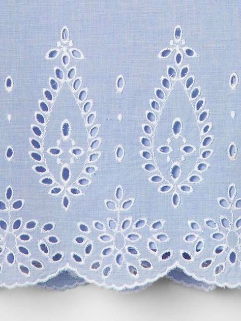 Shiffli Designs, Chicken Kari, Vintage Needlework, Cutwork Embroidery, Border Embroidery Designs, Border Embroidery, Christmas Knitting Patterns, Eyelet Top, Linens And Lace