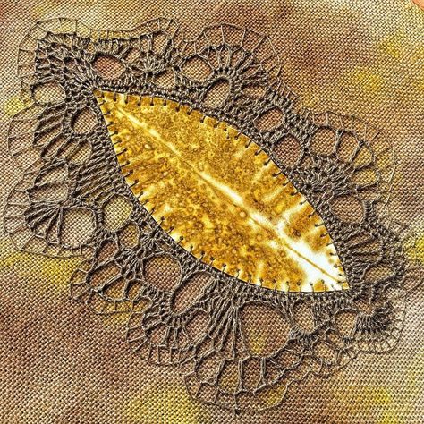 Freeform Embroidery, Textiles Art, Textile Art Embroidery, Abstract Embroidery, Metallic Embroidery, Creative Textiles, Form Crochet, Embossed Metal, Embroidered Art