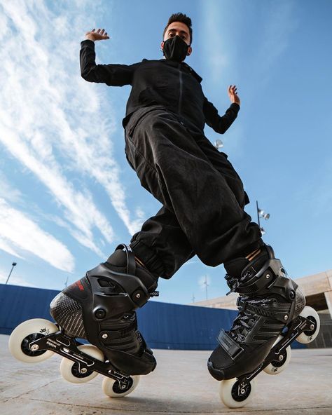 @powerslidebrand shared a photo on Instagram: “Introducing the new Powerslide HC EVO 2021 available as boot only and as a complete triskate setup. The same features you love but now…” • Jan 28, 2021 at 7:35pm UTC Perspective Studies, Skater Poses, Angle Foto, Sports Reference, Roller Blading, Skate Photos, Roller Skaters, Inline Skates, Inline Skate