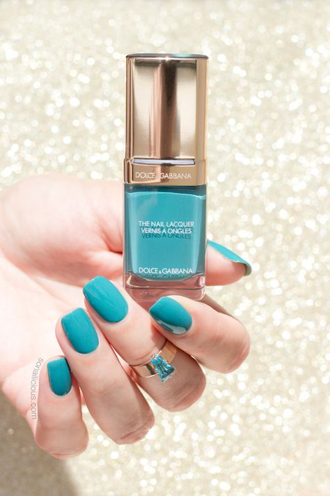 Dolce gabbana nail polish review || Teal nails Nail Turquoise, Turquoise Nail Polish, Bad Nails, Toenail Polish, Teal Nails, Turquoise Nails, Nail Care Tips, Great Nails, Autumn Nails