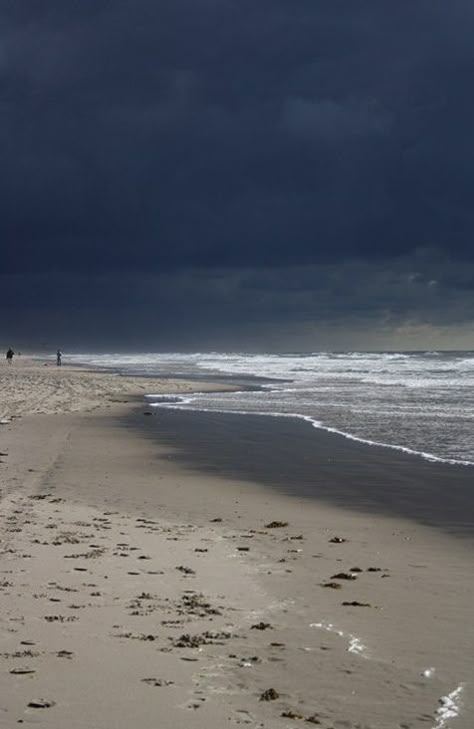 Beach Landscape Sea, Dark Clouds, Cultural Architecture, Painting Landscape, North Sea, Sea And Ocean, Beach Scenes, Two People, Ocean Beach