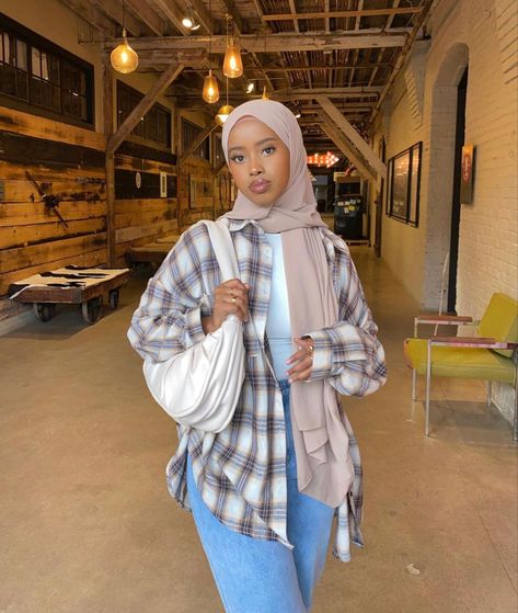 Hijabi Fashion Summer, Modest Street Fashion, Modest Outfits Muslim, Hijab Fashion Summer, Estilo Hijab, Hijabi Fits, Stile Hijab, Street Hijab Fashion, Modesty Outfits