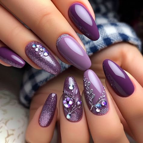 Purple Nail Designs Wedding, Bridal Nails Purple, Fancy Purple Nails, Purple Wedding Nails For Bride, Classy Purple Nails, Simple Nye Nails, Purple Fall Nails Design, Proposal Nails, Purple Wedding Nails