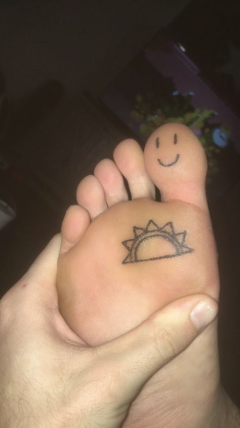 First stick and poke, smiley face and sunrise on da bottom of da foot Bottom Of Foot Tattoo, Smiley Face Tattoo, Sunrise Tattoo, Reflexology Foot Chart, Foot Reflexology, Line Art Tattoos, Stick And Poke, Foot Tattoo, Face Tattoo