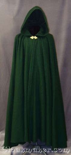 Cloak & dagger creations Green Cloak, Fairy Clothes, Queen Costume, Sister Outfits, Cyberpunk Fashion, Medieval Costume, Medieval Clothing, Fantasias Halloween, Baymax