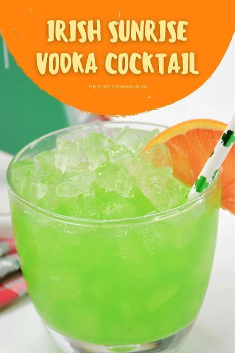 Are you looking for a fun and festive drink to celebrate St. Patrick's Day? If so, you'll love this green Irish Sunrise Cocktail! It's made with vodka and green apple liqueur and is refreshing and delicious. So ditch the boring old green beer and give this green cocktail a try instead! St Patrick’s Day Drinks Vodka, Green Apple Vodka Cocktails, Green Vodka Drinks, Green Apple Vodka Drinks, Irish Drinks Cocktails, Green Apple Cocktails, Green Apple Vodka, Cocktail With Vodka, Bachelorette Cocktails