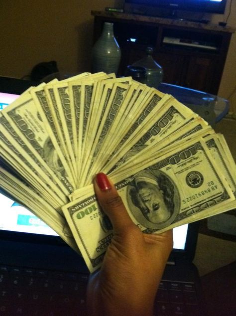 500 Dollars, 100 Dollar Bill, Eat Together, 100 Dollar, Dollar Bill, Money Cash, Group Chat, Working From Home, From Home