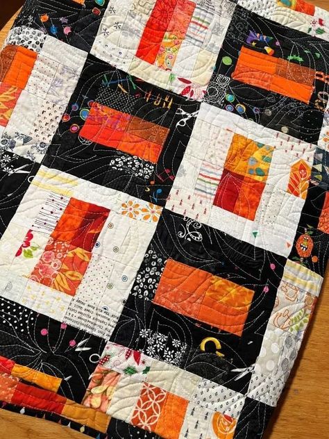 Potato Chip Block Quilt, Duckworth Quilt Pattern, Potato Chip Quilt Pattern Free, Duckworth Quilts, Potato Chip Quilt, Orange Quilts, Strip Piecing, Crumb Quilt, Quilting Blogs