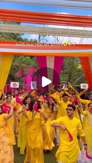 The Knot Forever on Instagram: "Tag your squad who will set the vibe at your wedding ✨💛💛💛💛 . . { Via: @hersheytaa } . . @theknotforever #Theknotforever . . #haldiceremony #haldi #haldifunction #behenkishaadi #bridesmaids #ladkiwale #haldi #dance #shaadi #weddingseason #explorepage #destinationwedding" New Bride Look Indian, Haldi Saree Indian Bridal, Dress For Haldi Function, Haldi Photography Ideas, Haldi Function Decoration, Haldi Look For Bride, Mehndi Stage Decor, Haldi Function Dress, Haldi Dress Ideas