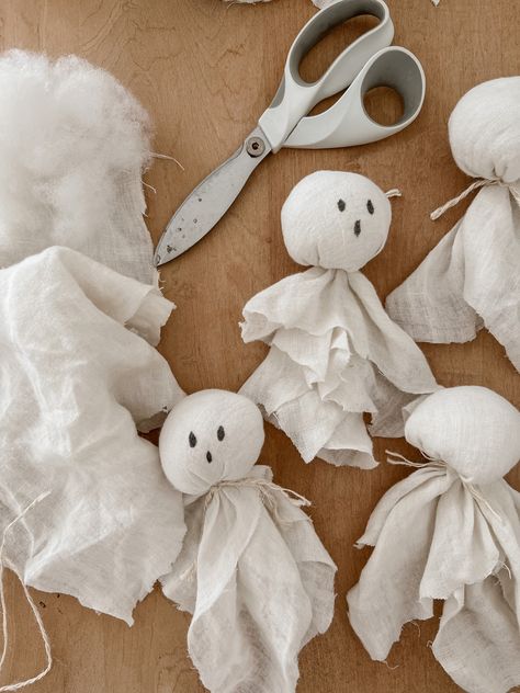 Ghost Sock Craft, Halloween Ghost Garland Diy, Diy Ghost Hanging From Tree, Diy Hanging Ghost Indoor, Ghost Hanging From Tree Diy, Small Hanging Ghosts Diy, Fabric Ghost Garland, Hanging Ghost Craft, No Sew Halloween Crafts