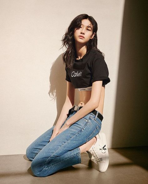 Jung Hoyeon, Marie Claire Korea, Boys Summer Fashion, Hoyeon Jung, Calvin Klien, Female Profile, Popular People, Model Inspo, Squid Game