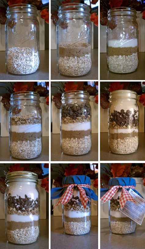 Mason Jar Projects, Mason Jar Gifts, Mason Jar Baking, Mason Jar Mixes, Mason Jar Cookies, Cowboy Cookies, Mason Jar Meals, Edible Gifts, Meals In A Jar