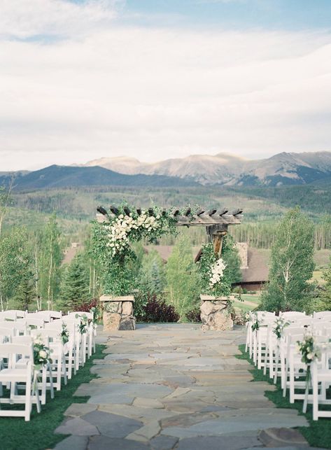 Outdoor Wedding Mountain View, Colorado Ranch Wedding, Mountain Modern Wedding, Bones Wedding, Modern Mountain Wedding, Spring Mountain Wedding, Colorado Fall Wedding, Summer Mountain Wedding, Fall Mountain Wedding