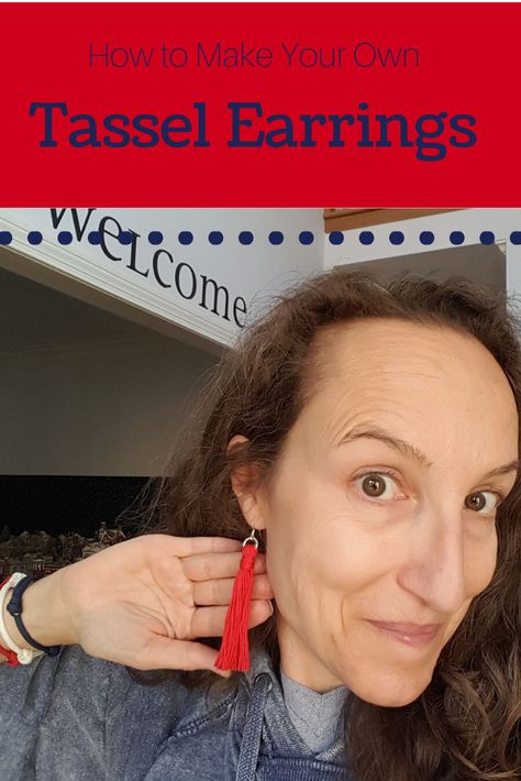 Earrings are an easy way to show off your team colors on game day. Learn how to make your own tassel earrings!  #gamedayoutfit #teamcolors Football Game Attire, Team Earrings, Team Spirit Crafts, Football Mom Outfit, Tailgate Outfit, Football Game Outfit, Football Fashion, Jewelry Pliers, Earring Making