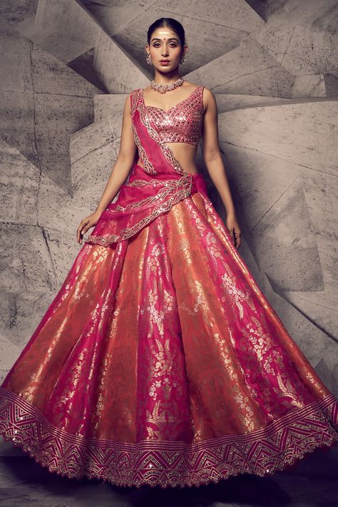 Shop for these amazing collections of Pink Lehenga Brocade Woven Anant Rangrez Embroidered Blouse And Set For Women by Archana Kochhar online at Aza Fashions. Mirror Lehenga, Pink Bridal Lehenga, Orang India, Brocade Lehenga, Pink Brocade, Latest Bridal Lehenga, Rani Pink, Indian Outfits Lehenga, Wedding Lehenga Designs