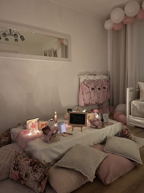 Spa Night Sleepover, 16 Birthday Sleepover Ideas, Birthday Sleepover Aesthetic, Girly Sleepover Aesthetic, Pj Birthday Party For Adults, Slumber Party Ideas For Girls Sleepover, Pj Party Aesthetic, Sweet 16 Sleepover Ideas, Sleepover Decoration Ideas