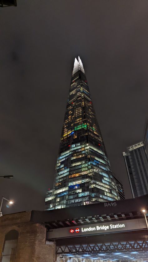 London Underground Photography, London The Shard, London Bridge Station, The Shard Aesthetic, London At Night Aesthetic, London Night Aesthetic, London Life Aesthetic, London Shard, London Station