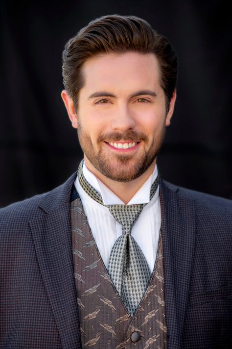 Exclusive Pics + Clip! Get Your First Look at When Calls the Heart‘s ‘The Queen of Hearts’ – Parade Hallmark Movie Male Actors, Hallmark Actors, Chris Mcnally, Carole Lombard Clark Gable, When Calls The Heart, Erin Krakow, Cast Photos, Jack And Elizabeth, Movie Actors