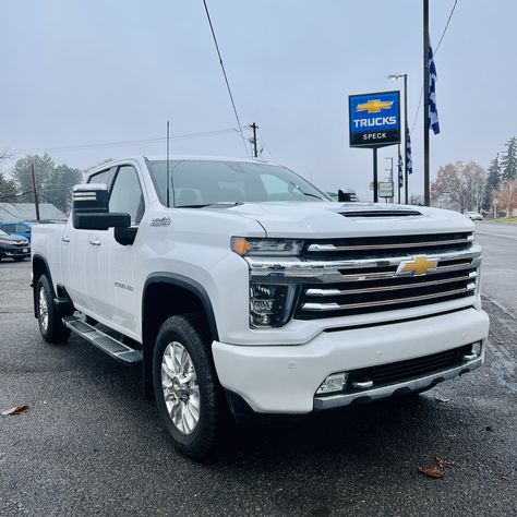 Preowned, 1-Owner 2021 Chevrolet Silverado 3500HD High Country truck for sale! Equipped with awesome black leather seats, 4WD, Bose Premium audio system, 360 cameras, and more! Stop by today or visit us online for more details on this truck and the rest of our used car inventory. Silverado High Country, Trucks For Sell, Country Trucks, Buick Models, Truck Detailing, Truck For Sale, Suv Trucks, Classic Truck, Leather Seats