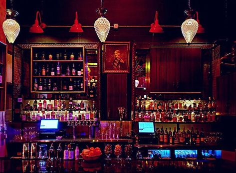 7 Top Secret Chicago Speakeasies You'll Want To Sneak Into This Weekend - Secret Chicago Chicago Speakeasy, Speakeasy In Chicago, Chicago Bar Aesthetic, Chicago Downtown Night, Top Restaurants In Chicago, Whiskey Barrel Table, Biker Bar, Chicago Christmas, Iconic Chicago Restaurants