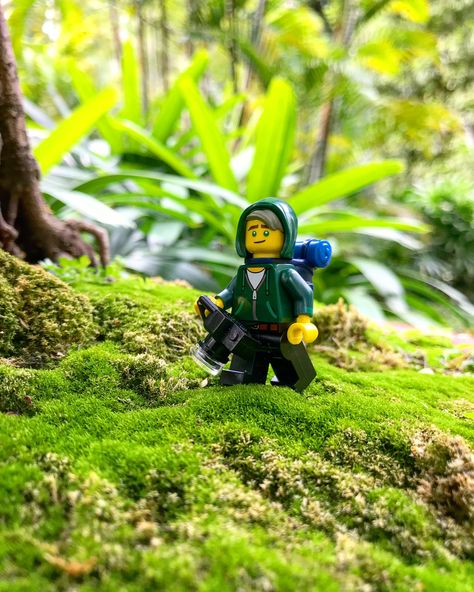 Lego Ninjago Photography, Lego Photography Ideas, Lego Wallpaper, Lego People, Lego Photo, Lego Minifigs, Lego Craft, Lego Man, Lego Creative