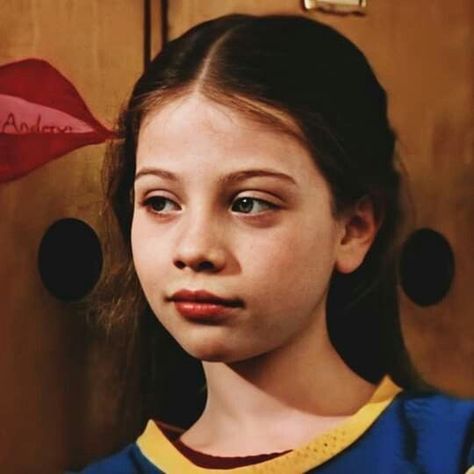 Michelle Trachtenberg Aesthetic, Child Face Claims Girl, Young Michelle Trachtenberg, Young Face Claims Female, 80s Face Claims, Young Face Claims, Brown Hair Blue Eyes Girl, Actresses With Brown Hair, Actresses With Black Hair