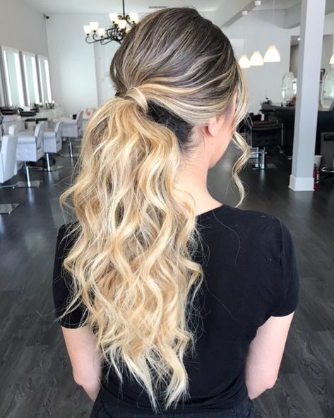 Crimped Ponytail, Ponytail Curls, Textured Ponytail, Curled Ponytail, Pony Hairstyles, Ponytail Updo, Formal Hair, Soft Curls, Formal Hairstyles