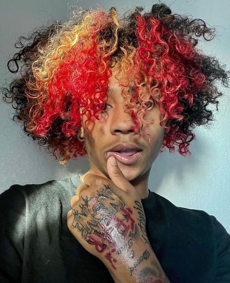 Afro Hair Dye, Boys Dyed Hair, Boys Colored Hair, Half Dyed Hair, Dyed Hair Men, Hair Dye Tips, Dyed Curly Hair, Hair Dye Ideas, Afro Men