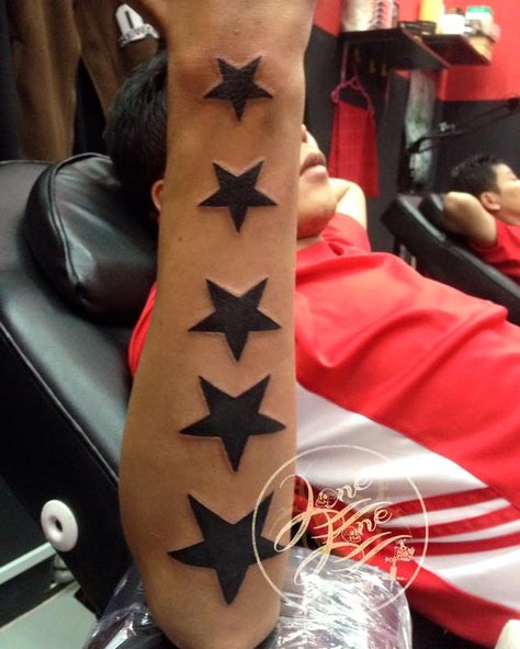 Star Tattoos Arm, Brother Memorial Tattoo, Cowgirl Tattoos, Cool Arm Tattoos, Small Girl Tattoos, Star Tattoo, Tattoos For Black Skin, Red Ink Tattoos, Memorial Tattoos