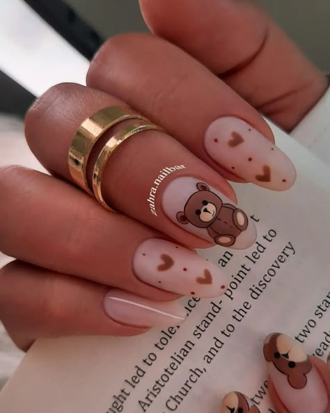 Pastels Nail Art, Teddy Bear Nails Designs, Bear On Nails, Teddy Bear Nails Acrylic, Baby Nails Design, Brown Bear Nails, Bear Nails Designs, Nail Art Bear, Teddy Nail Art