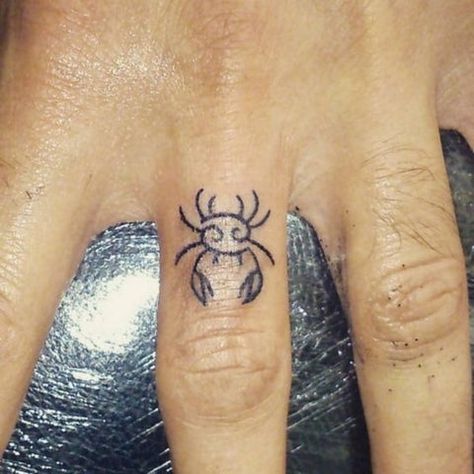 Cool Cancerian Tattoo, Cancerian Tattoo Designs, Zodiac Crab Tattoo, Cool Crab Tattoo, Geometric Crab Tattoo, Minimalist Cancerian Tattoo, Cancerian Crab Tattoo, Cancerian Woman Tattoo, Tattoos For Cancerian Women