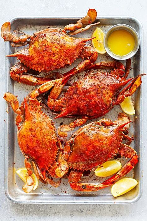 Crab Images, Blue Crab Recipes, Garlic Crab, Crab Recipe, Fish Entrees, Steamed Crabs, Maryland Blue Crab, Country Boil, Crab Dishes