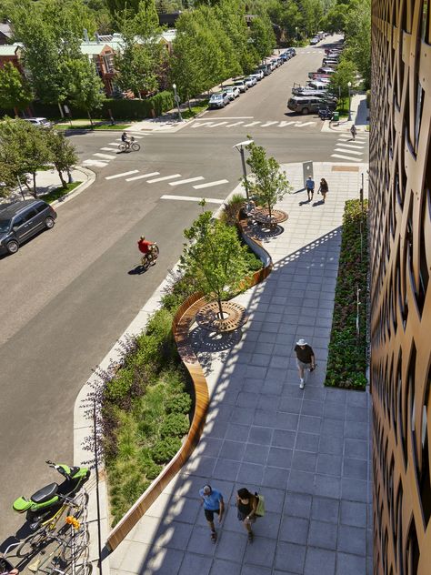 Street Design Architecture, Street Design Ideas, Bike Lane Design, Street Landscape Design, Organic Landscape Design, Sidewalk Landscape, Sidewalk Ideas, Pavers Walkway, Diy Sidewalk