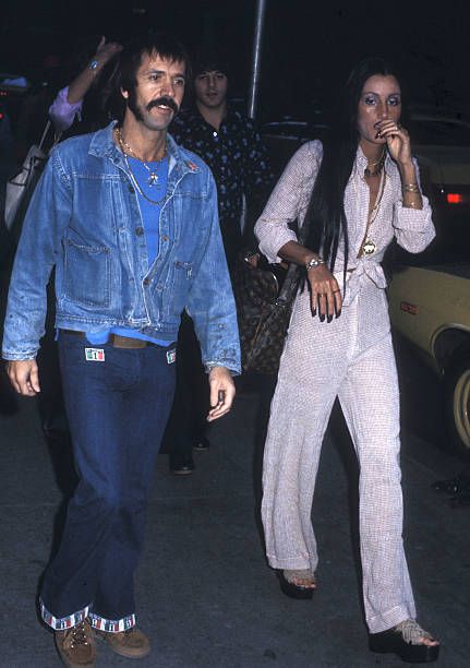 Cher Outfits 70s, Cher Iconic Looks, Cher Halloween Costume, Cher Halloween, Cher 1960s, Cher 70s, Cher Looks, Sonny Bono, Cher Costume