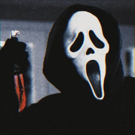 Skull Spotify Cover, Halloween Spotify Playlist Cover, Work Playlist Cover, Ghostface Profile Pic, Pfps Scream, Halloween Spotify Cover, Halloween Playlist Cover, Ghostface Matching Pfp, Ghostface Pfp