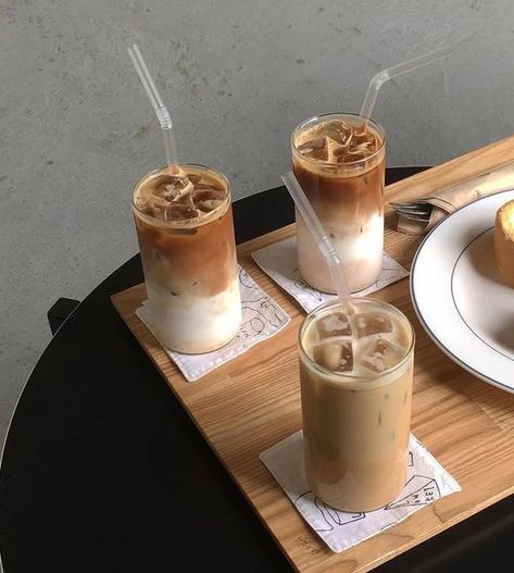 ✨ on Twitter: "iced coffee obsession… " Coffee Obsession, Makanan Diet, Think Food, But First Coffee, Coffee Cafe, Puddings, Learn To Cook, Cafe Food, Coffee Addict